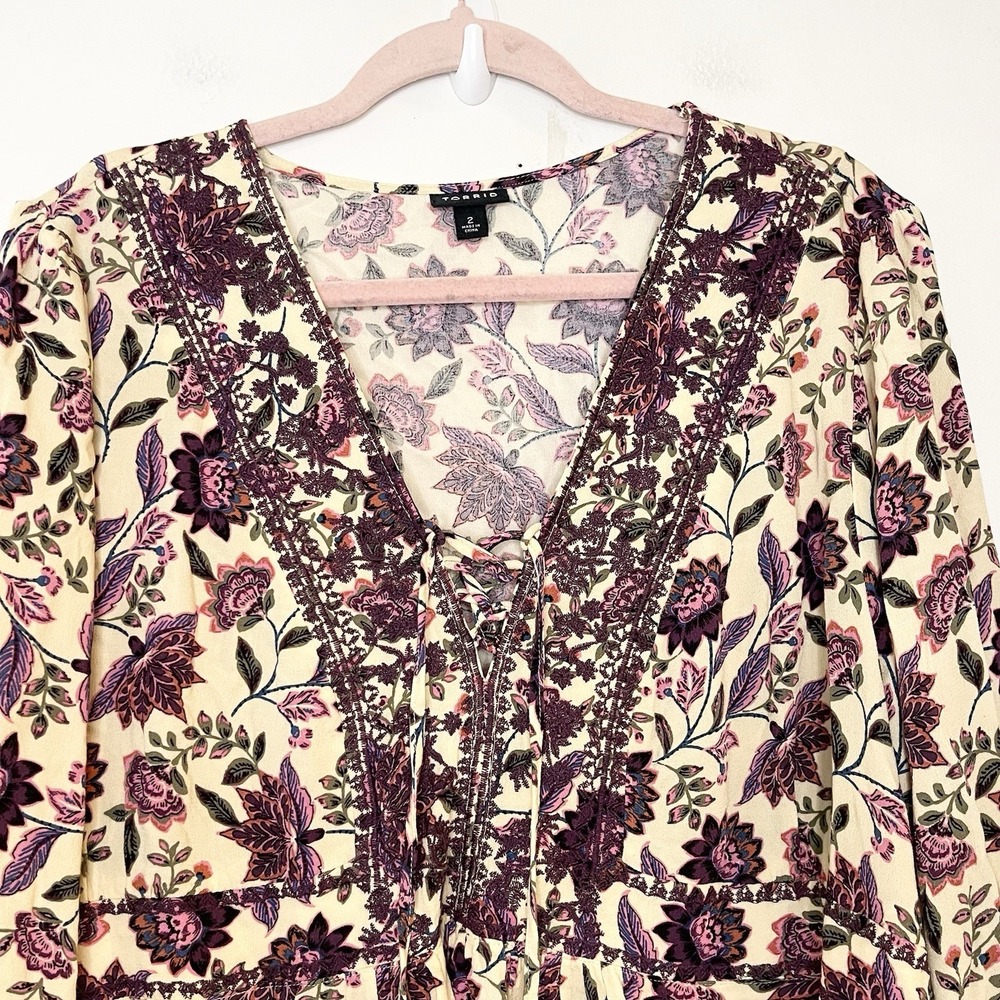 TORRID 2X Sand Floral Embroidered Lace Babydoll Textured Challis Top Blouse - Picture 4 of 7